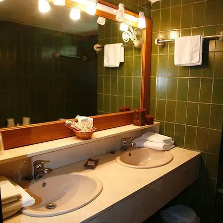 Hosteria El Tozal Hotel