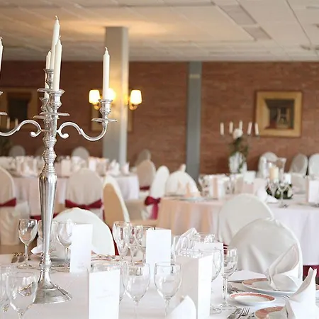 Hosteria El Tozal 3*