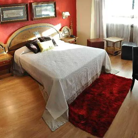 Hosteria El Tozal Hotel